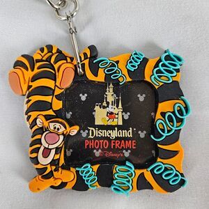 Disney Parks Tigger Photo Keychain Picture Frame Disneyland Mini Vintage Pooh
